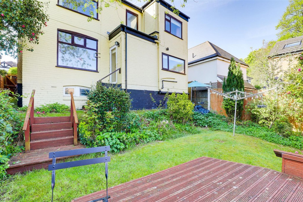 Sandfield Road, Arnold, Nottinghamshire, NG5 6QA