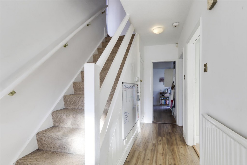 Sandfield Road, Arnold, Nottinghamshire, NG5 6QA