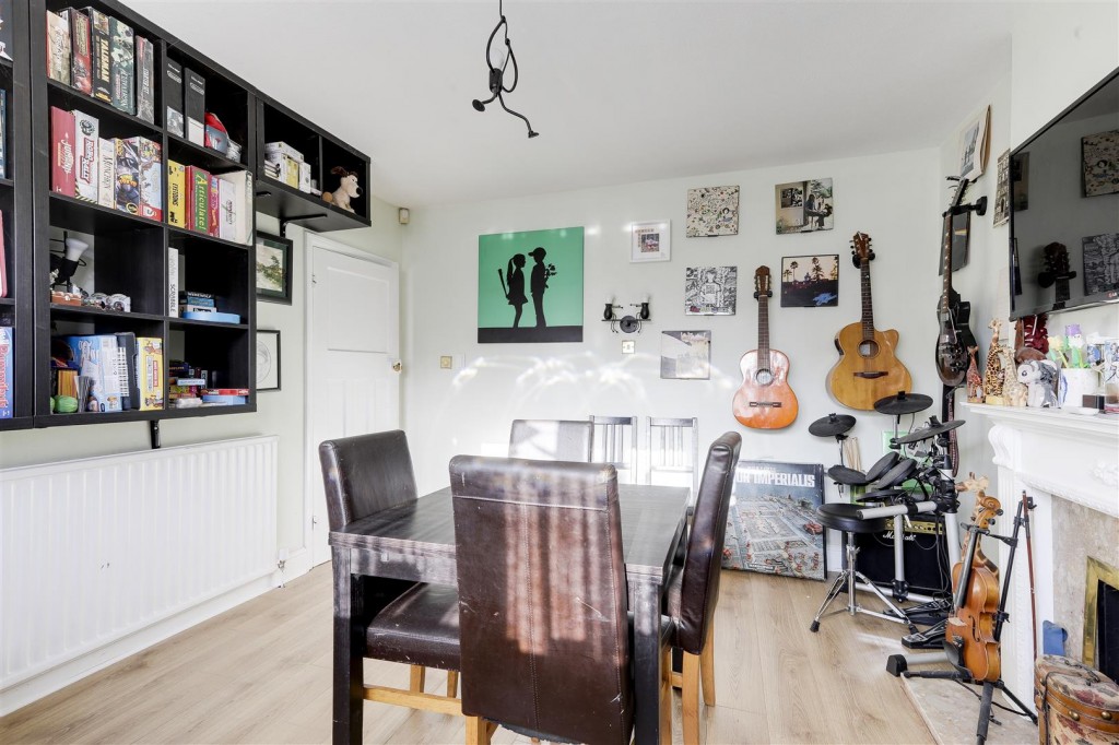 Sandfield Road, Arnold, Nottinghamshire, NG5 6QA