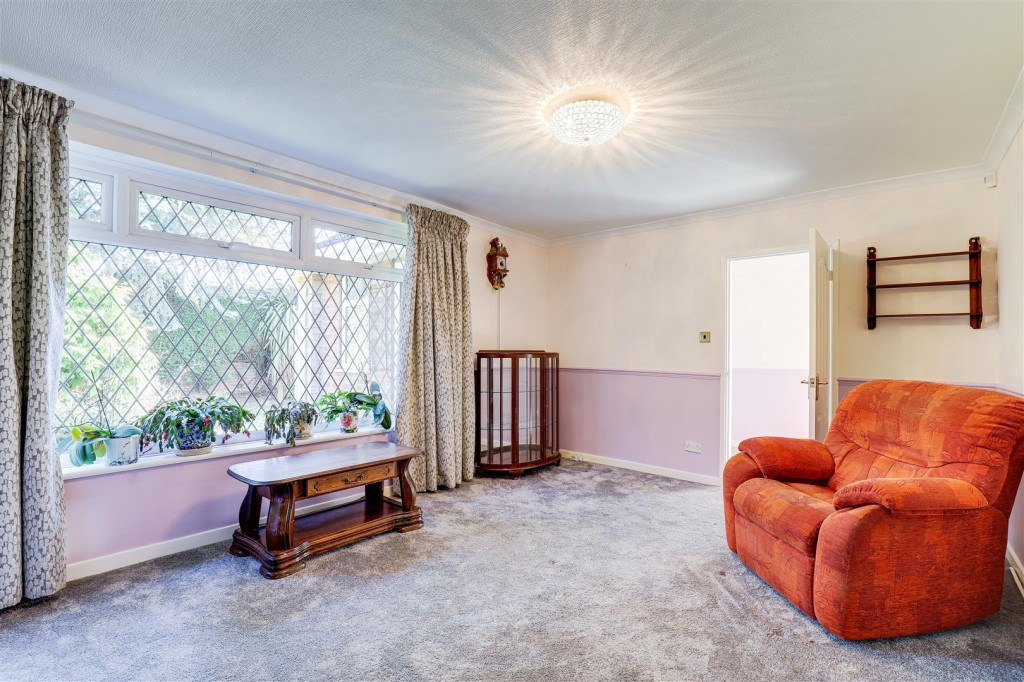 Abbotsbury Close, Rise Park, Nottinghamshire, NG5 5AL