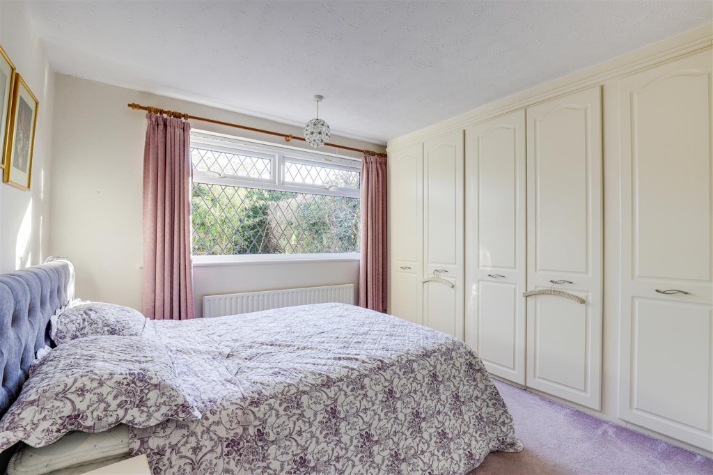 Abbotsbury Close, Rise Park, Nottinghamshire, NG5 5AL