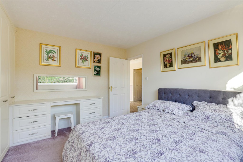 Abbotsbury Close, Rise Park, Nottinghamshire, NG5 5AL