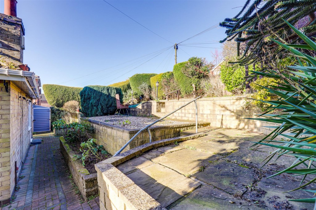 Abbotsbury Close, Rise Park, Nottinghamshire, NG5 5AL