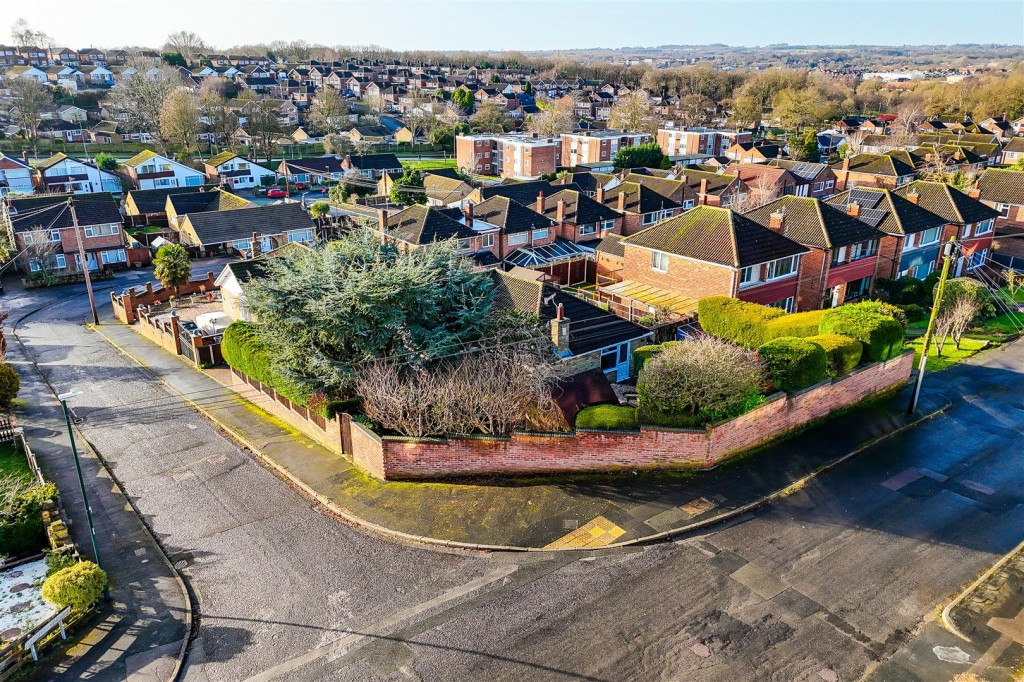 Abbotsbury Close, Rise Park, Nottinghamshire, NG5 5AL