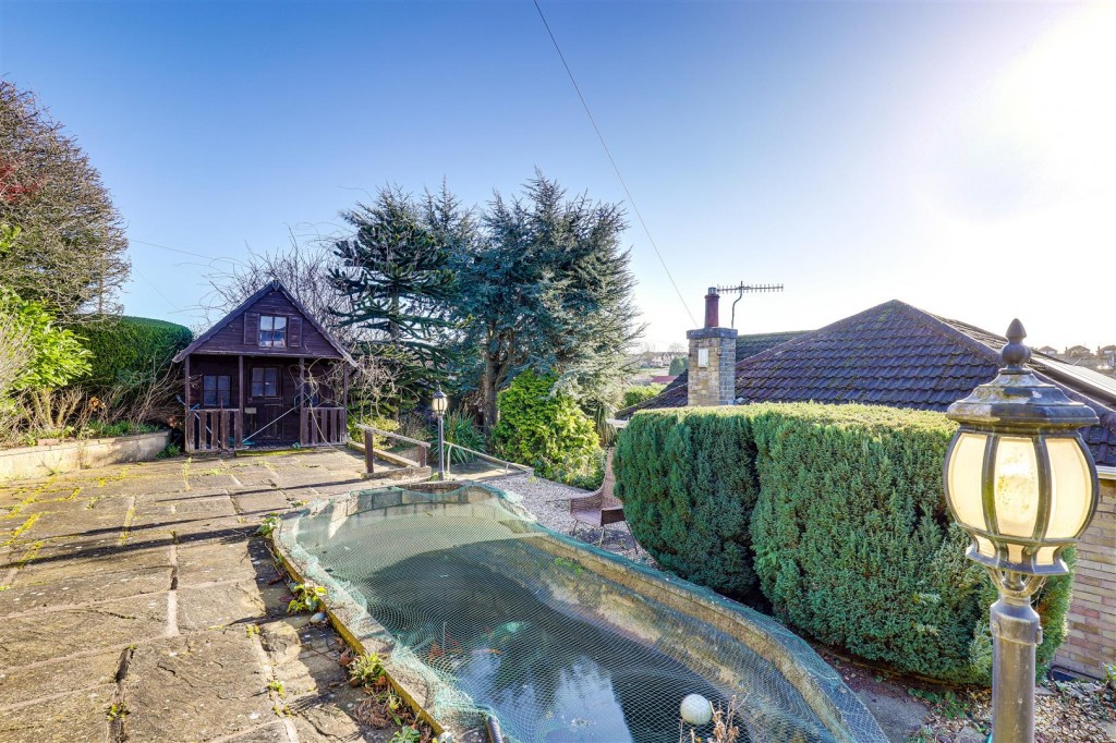 Abbotsbury Close, Rise Park, Nottinghamshire, NG5 5AL