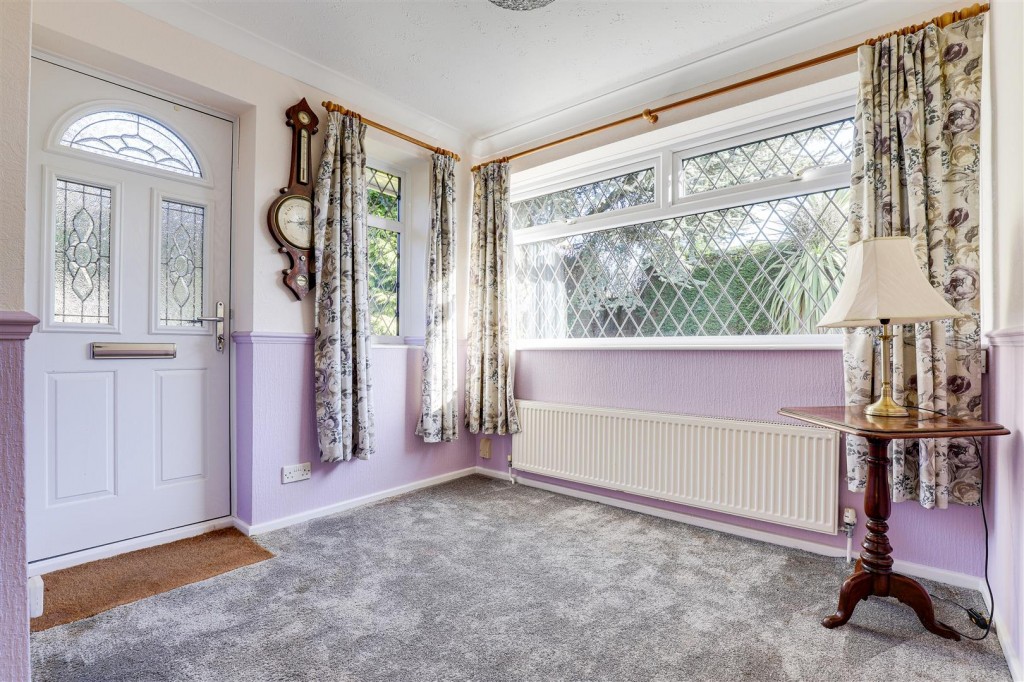 Abbotsbury Close, Rise Park, Nottinghamshire, NG5 5AL