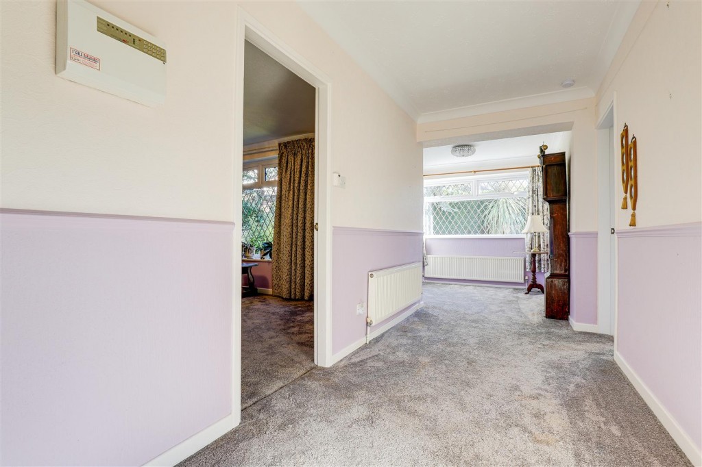 Abbotsbury Close, Rise Park, Nottinghamshire, NG5 5AL