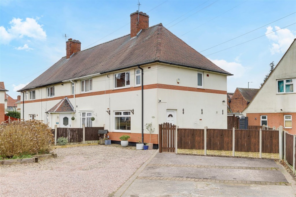 Lawton Drive, Nottingham, Nottinghamshire, NG6 8BL