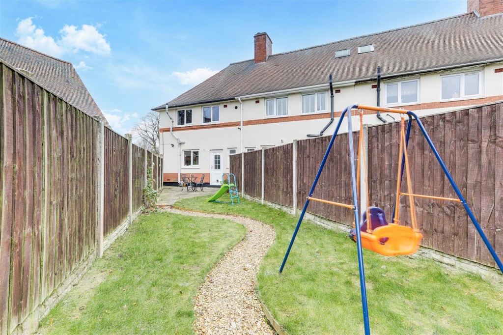 Lawton Drive, Nottingham, Nottinghamshire, NG6 8BL