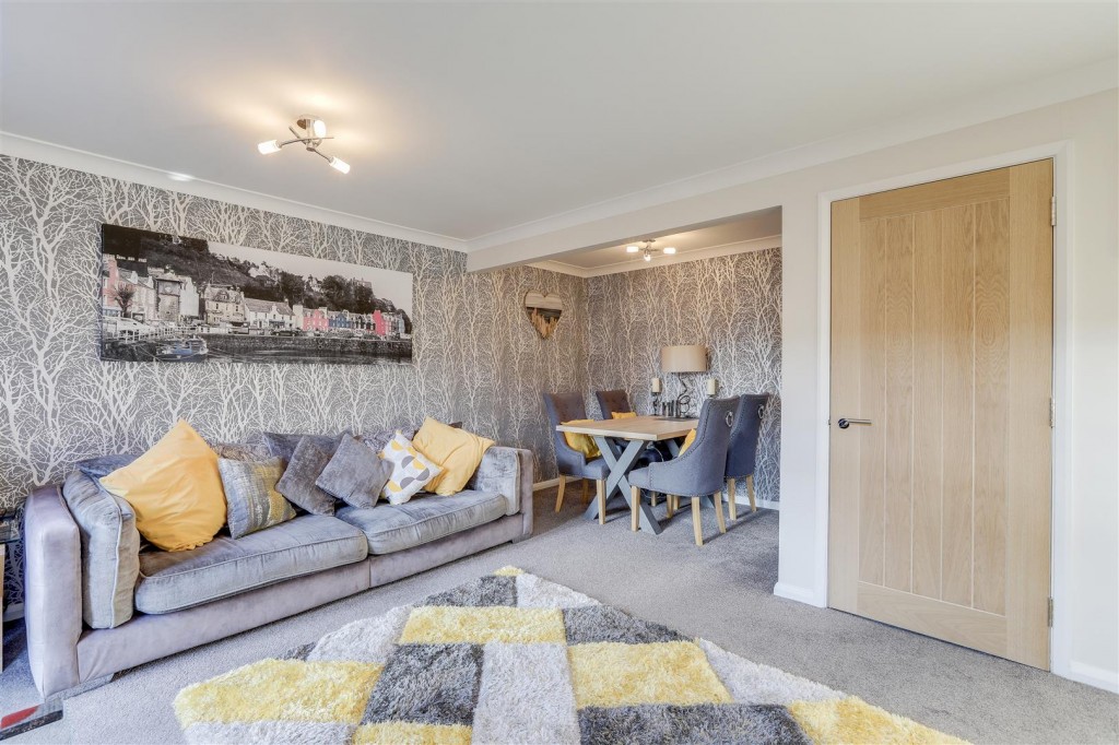 Griffiths Way, Hucknall, Nottinghamshire, NG15 7UU