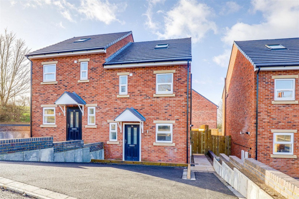 Greenwood Road, Bakersfield, Nottinghamshire, NG3 7AE