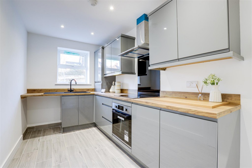 Greenwood Road, Bakersfield, Nottinghamshire, NG3 7AE