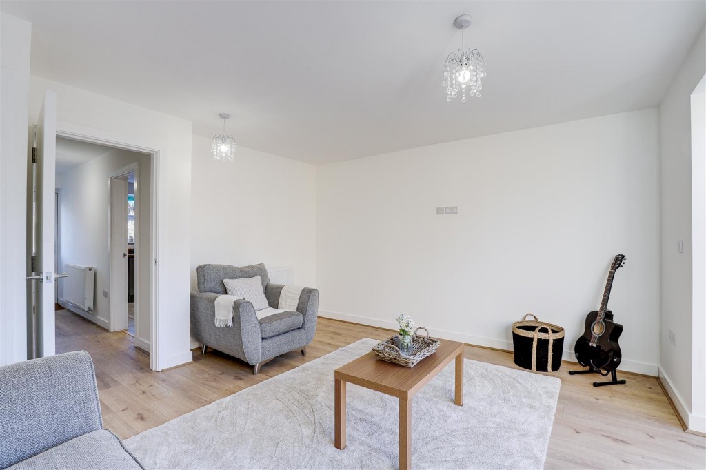Greenwood Road, Bakersfield, Nottinghamshire, NG3 7AE