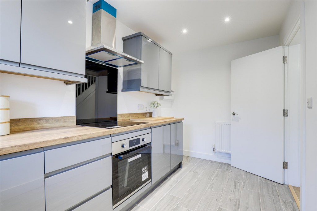 Greenwood Road, Bakersfield, Nottinghamshire, NG3 7AE