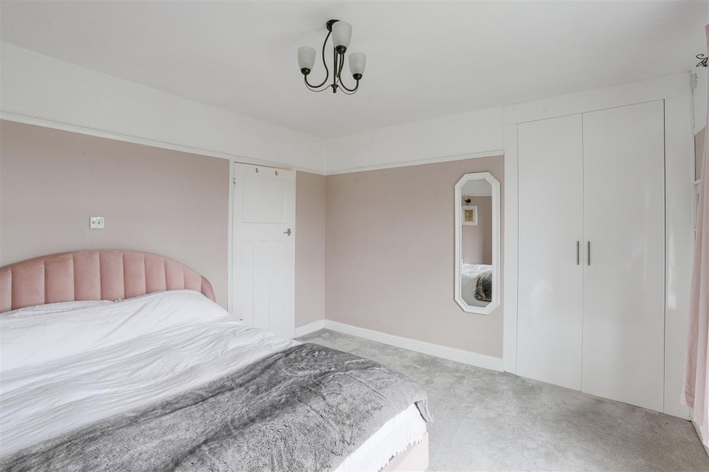 Wilford Lane, Wilford, Nottinghamdhire, NG11 7AX