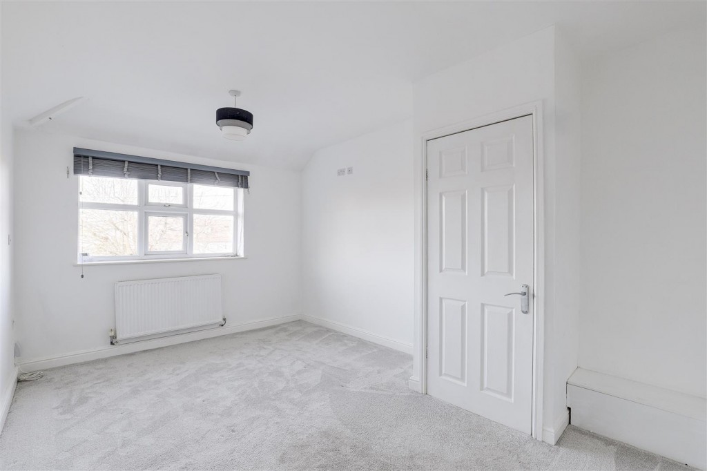 Papplewick Lane, Hucknall, Nottinghamshire, NG15 8EG