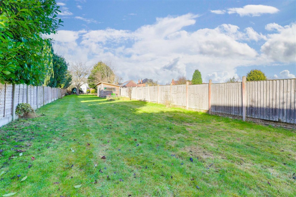 Papplewick Lane, Hucknall, Nottinghamshire, NG15 8EG