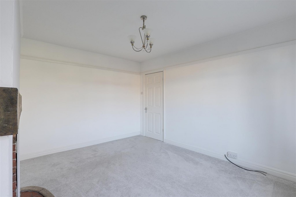 Papplewick Lane, Hucknall, Nottinghamshire, NG15 8EG