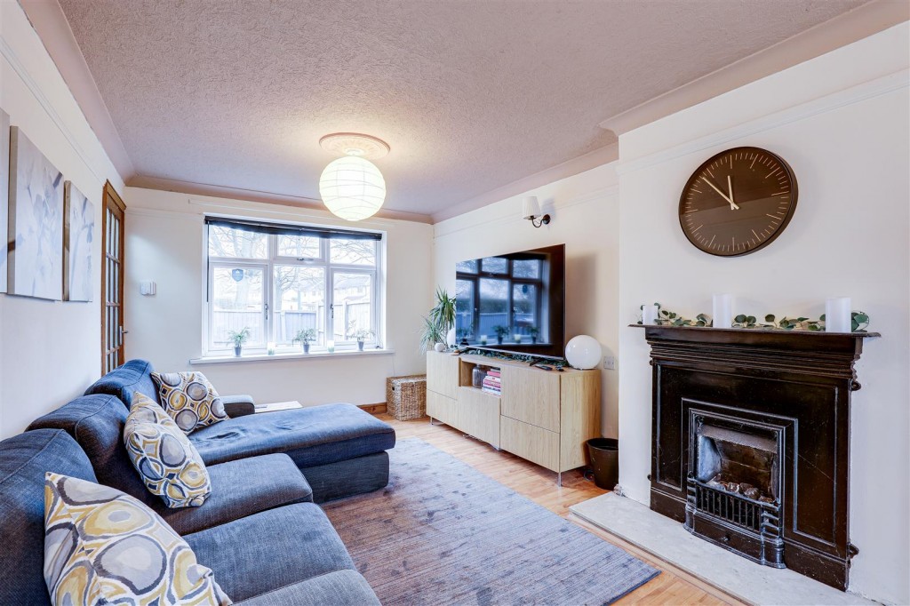 Bradley Walk, Clifton, Nottinghamshire, NG11 9BJ