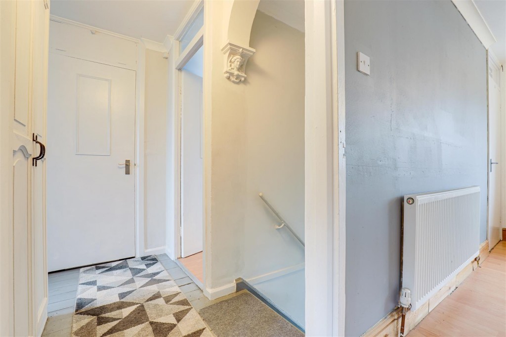 Bradley Walk, Clifton, Nottinghamshire, NG11 9BJ