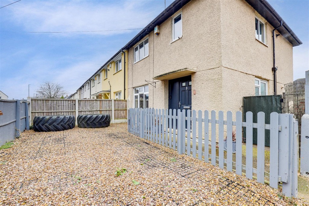 Bradley Walk, Clifton, Nottinghamshire, NG11 9BJ