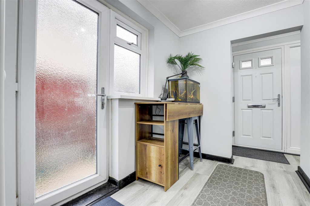 Bradley Walk, Clifton, Nottinghamshire, NG11 9BJ