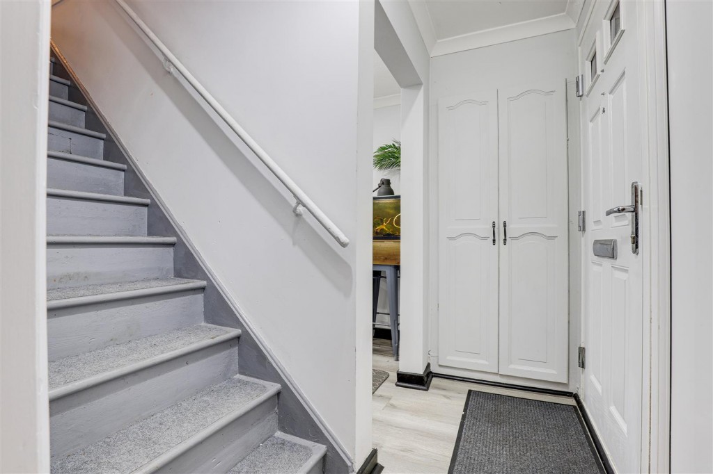 Bradley Walk, Clifton, Nottinghamshire, NG11 9BJ