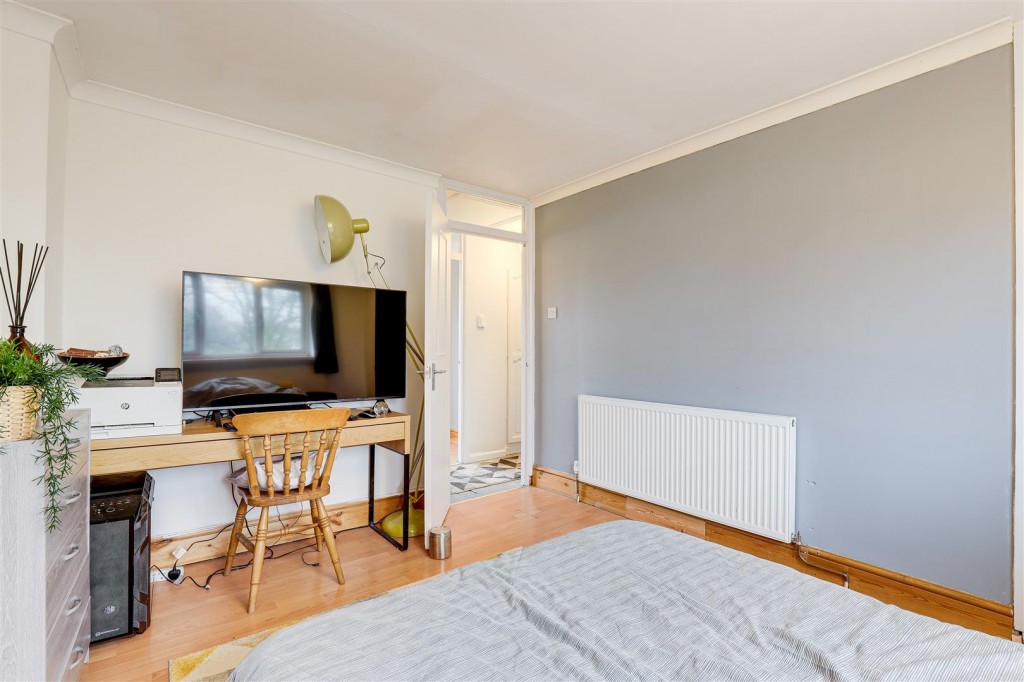 Bradley Walk, Clifton, Nottinghamshire, NG11 9BJ