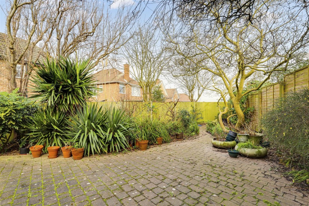Laughton Avenue, West Bridgford, Nottinghamshire, NG2 7GJ