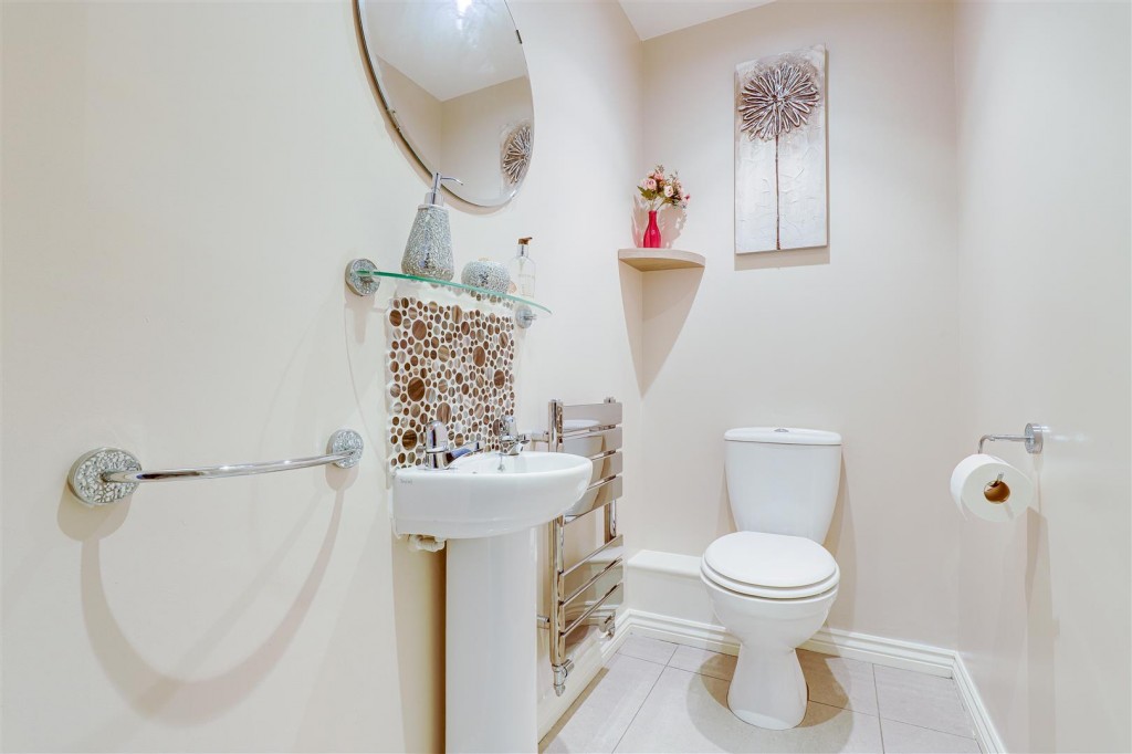Axmouth Drive, Mapperley, Nottinghamshire, NG3 5SX