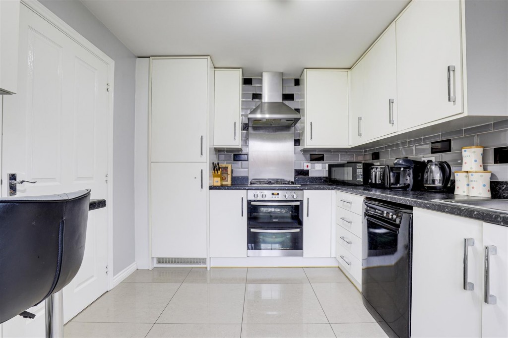 Axmouth Drive, Mapperley, Nottinghamshire, NG3 5SX