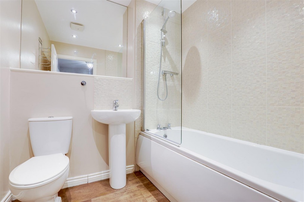 Axmouth Drive, Mapperley, Nottinghamshire, NG3 5SX