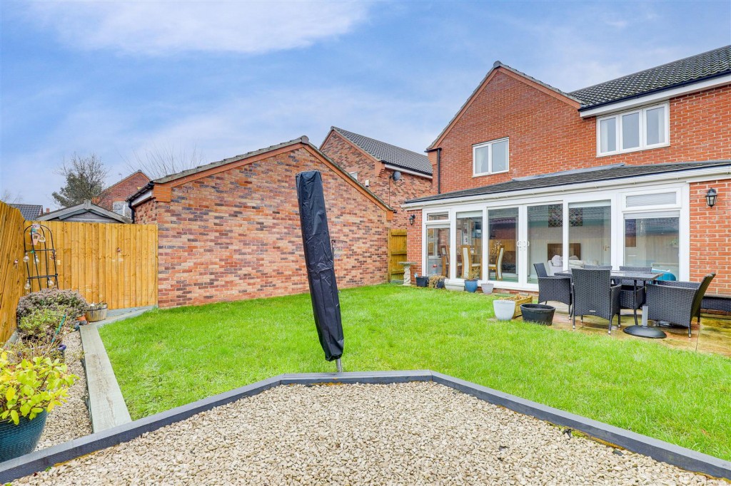 Axmouth Drive, Mapperley, Nottinghamshire, NG3 5SX