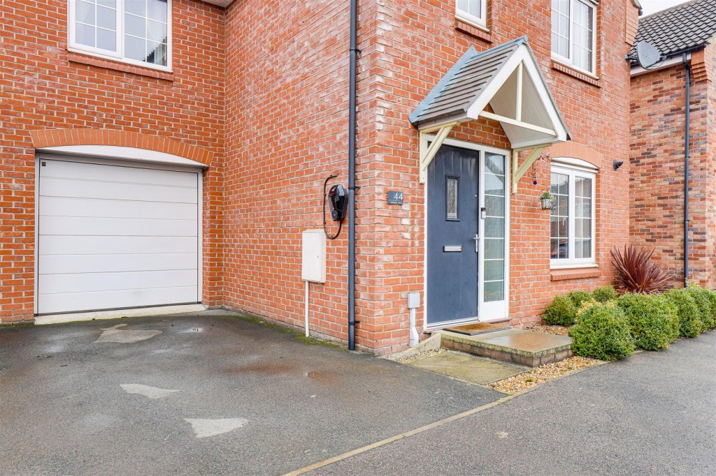 Axmouth Drive, Mapperley, Nottinghamshire, NG3 5SX