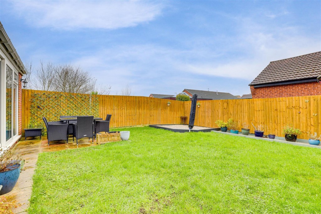 Axmouth Drive, Mapperley, Nottinghamshire, NG3 5SX
