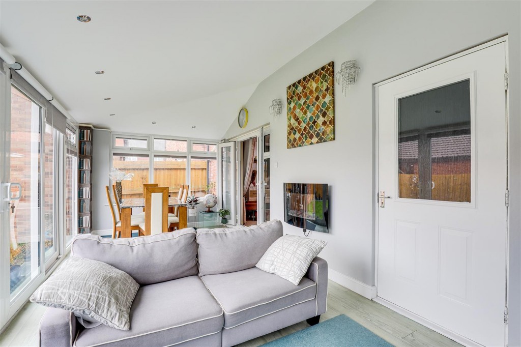 Axmouth Drive, Mapperley, Nottinghamshire, NG3 5SX