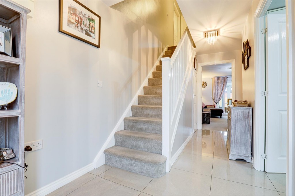 Axmouth Drive, Mapperley, Nottinghamshire, NG3 5SX