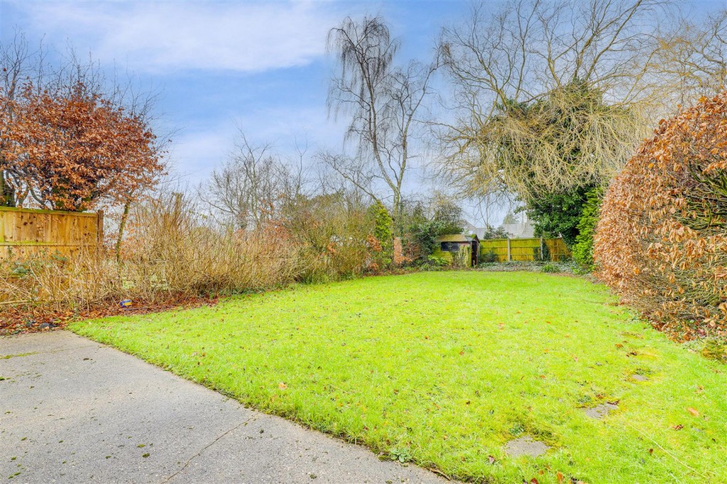 Mapperley Orchard, Arnold, Nottinghamshire, NG5 8AG