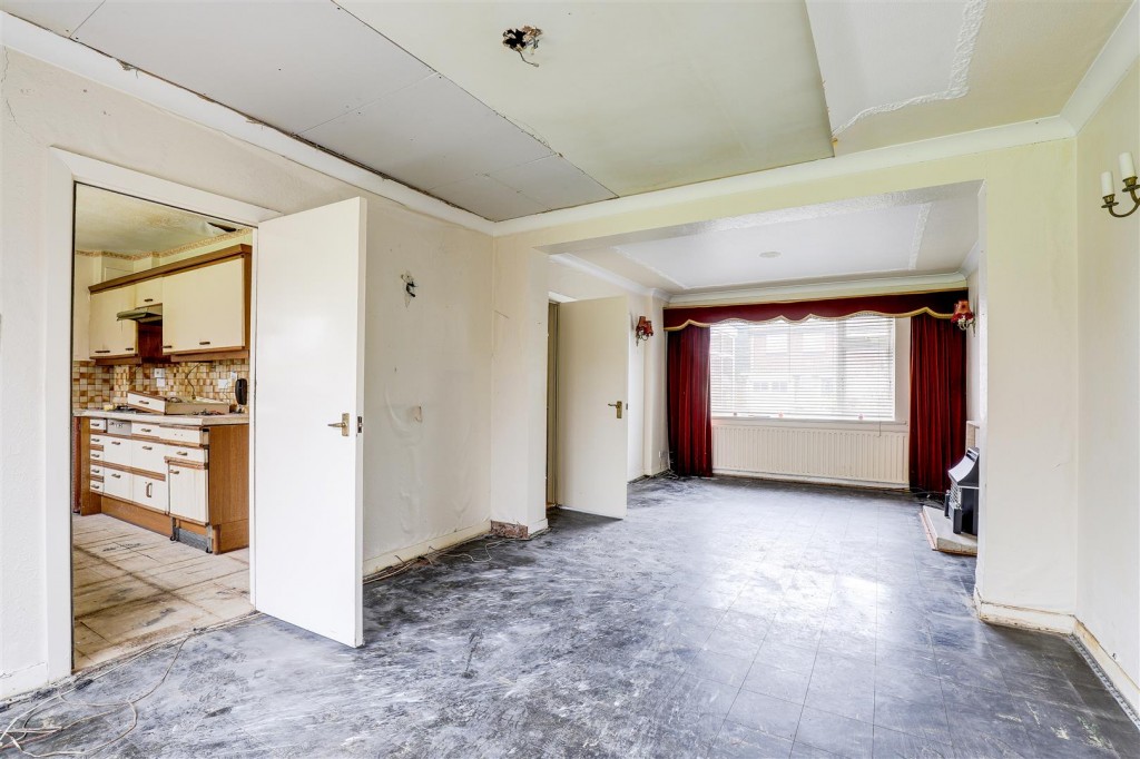 Mapperley Orchard, Arnold, Nottinghamshire, NG5 8AG