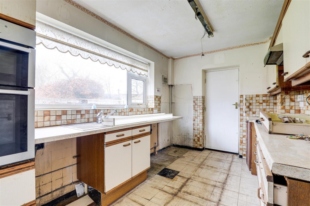 Mapperley Orchard, Arnold, Nottinghamshire, NG5 8AG