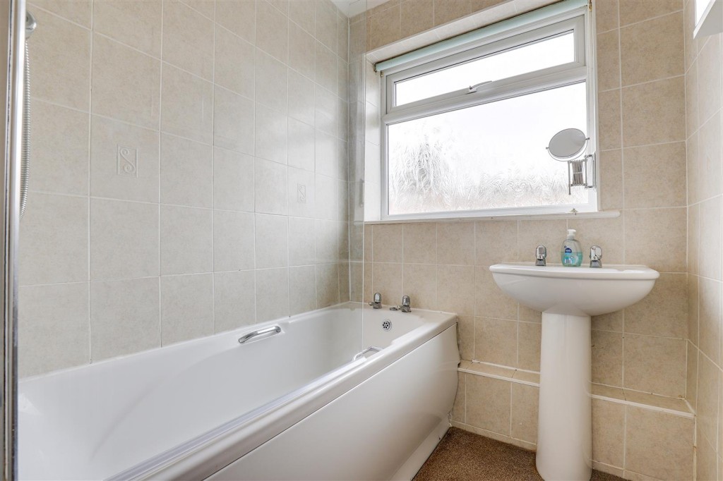 Mcintosh Road, Gedling, Nottinghamshire, NG4 4HR