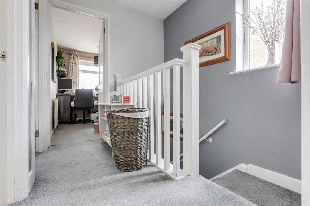 Lakeside Avenue, Long Eaton, Derbyshire, NG10 3GJ