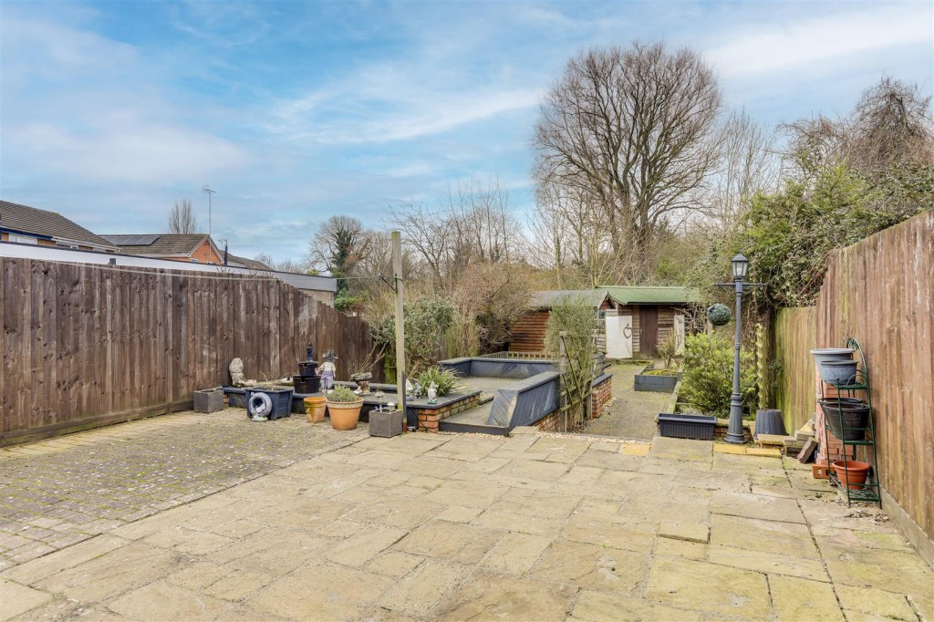 Lakeside Avenue, Long Eaton, Derbyshire, NG10 3GJ