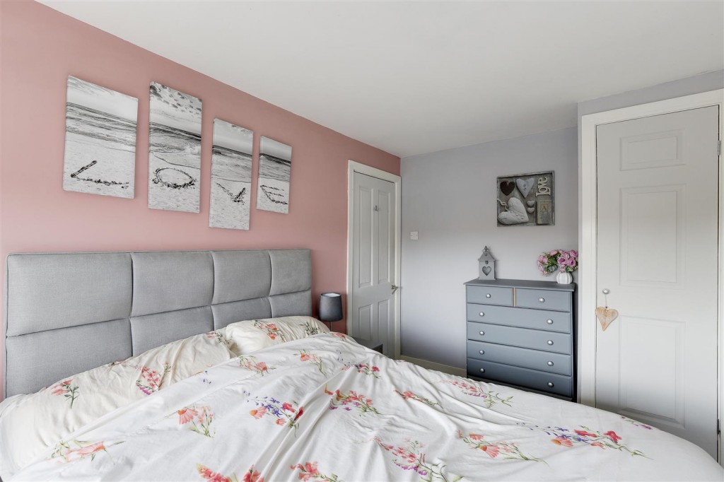 Lakeside Avenue, Long Eaton, Derbyshire, NG10 3GJ