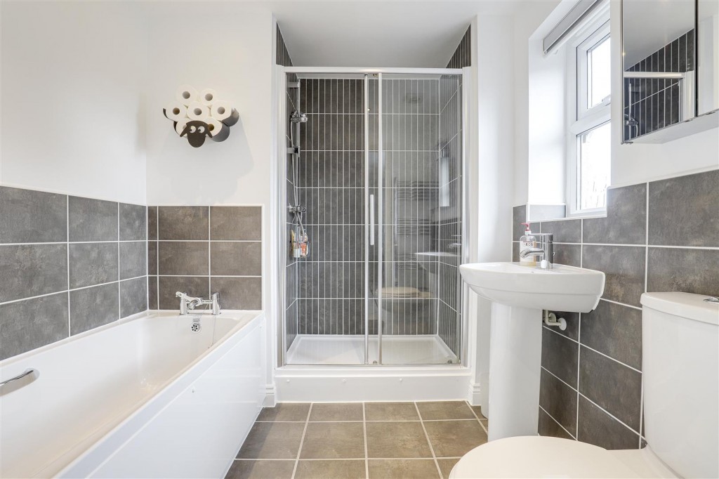 Osprey Grove, Hucknall, Nottinghamshire, NG15 8HG