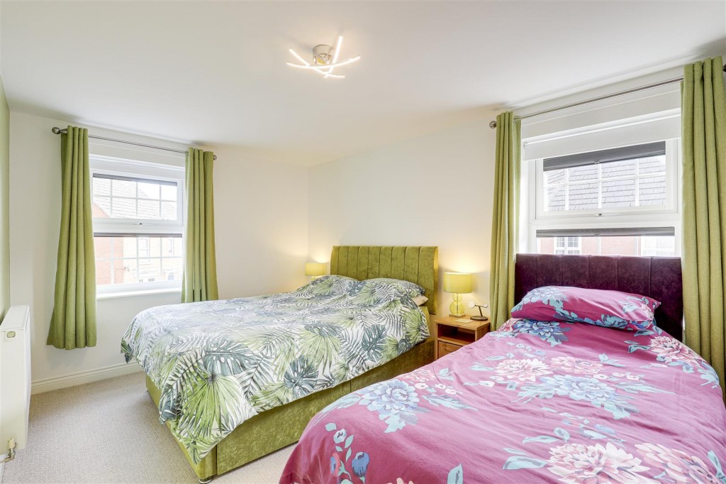 Osprey Grove, Hucknall, Nottinghamshire, NG15 8HG