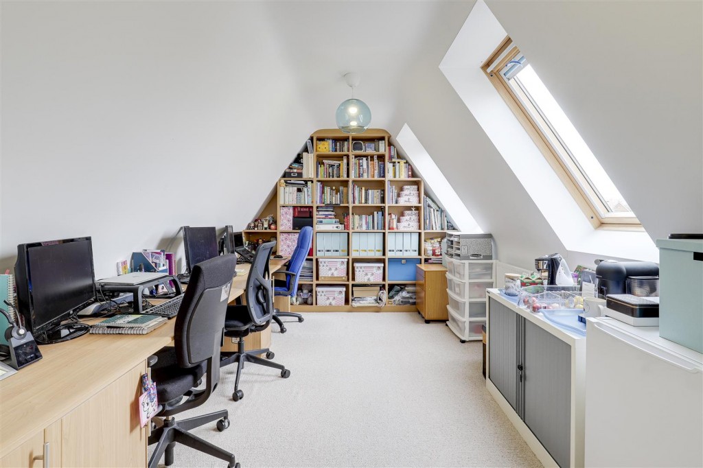 Osprey Grove, Hucknall, Nottinghamshire, NG15 8HG
