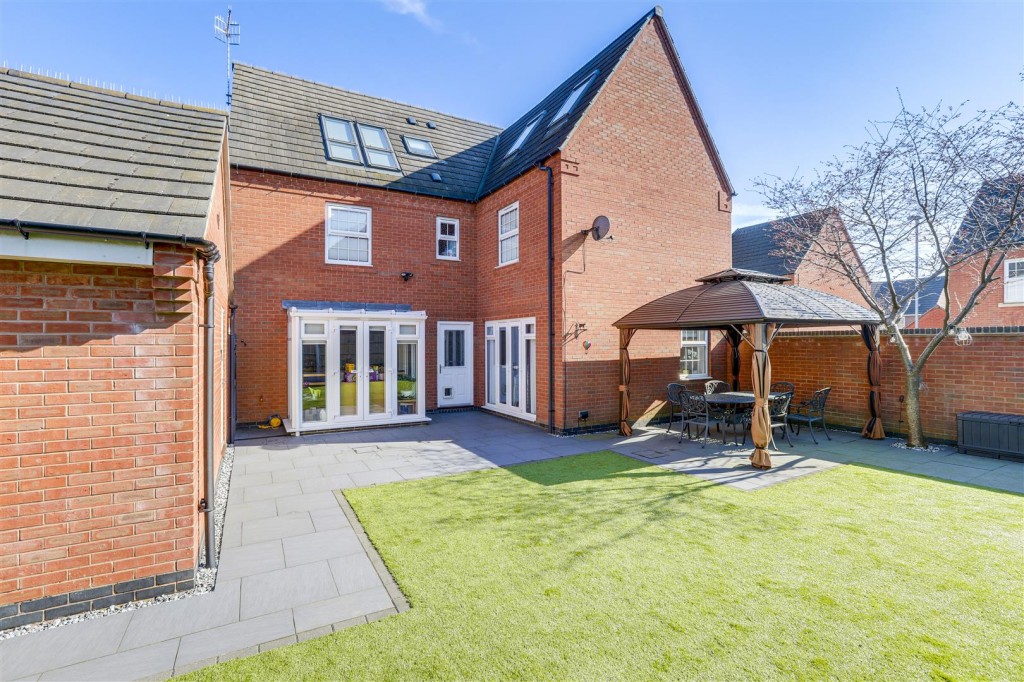 Osprey Grove, Hucknall, Nottinghamshire, NG15 8HG