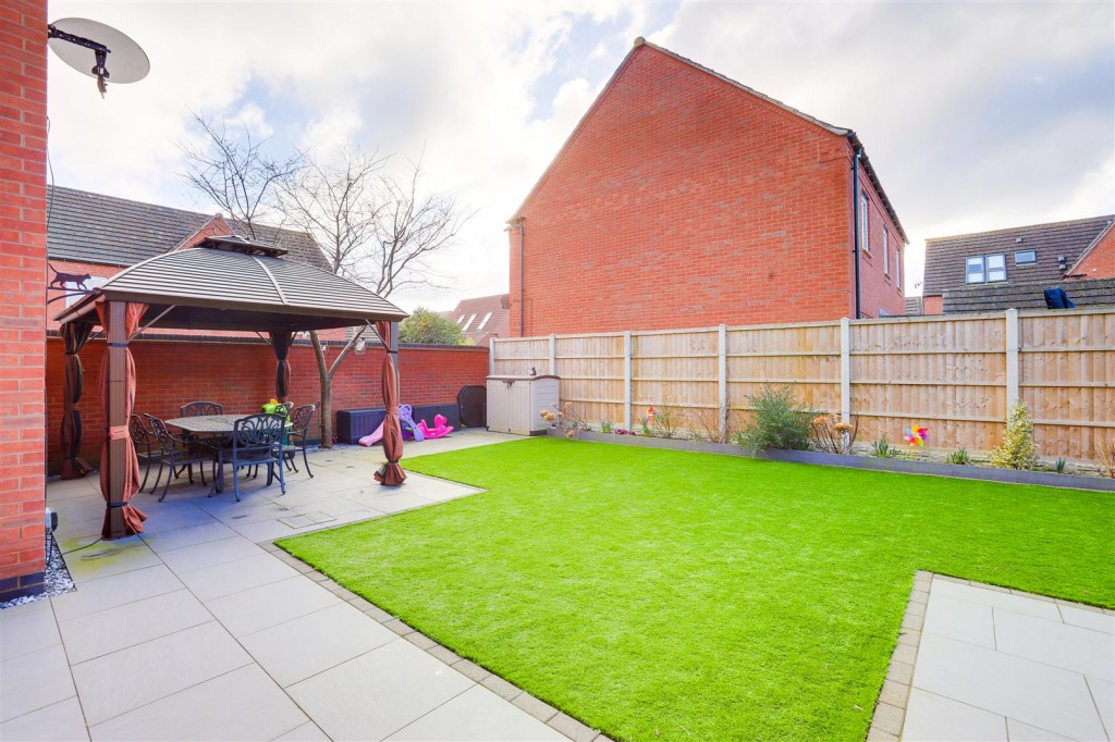 Osprey Grove, Hucknall, Nottinghamshire, NG15 8HG