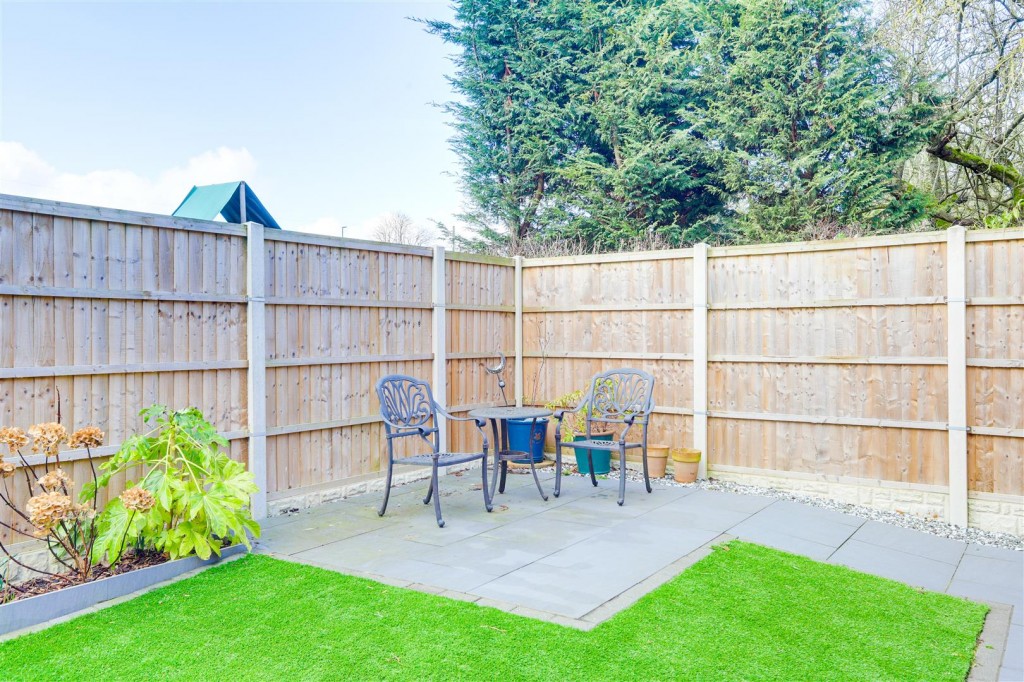 Osprey Grove, Hucknall, Nottinghamshire, NG15 8HG